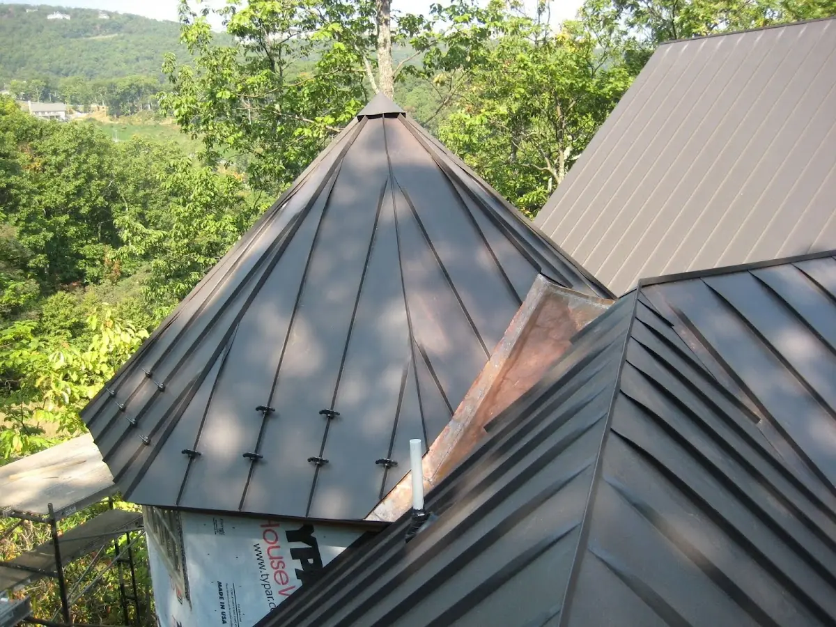 Professional Roof Tarp Installation by Craftsman Roofing in The Anaheim Resort